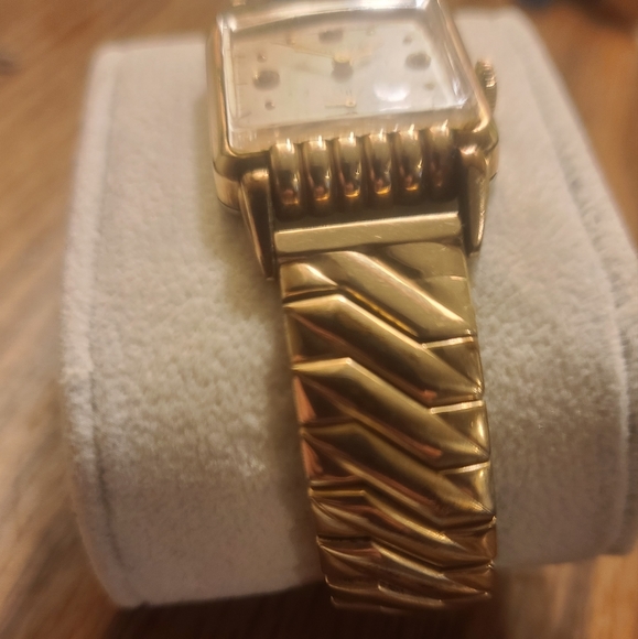 Bulova Men's 10k Gold Filled Vintage Caliber 10AX 15 Jewel Wind up Watch - Picture 3 of 11